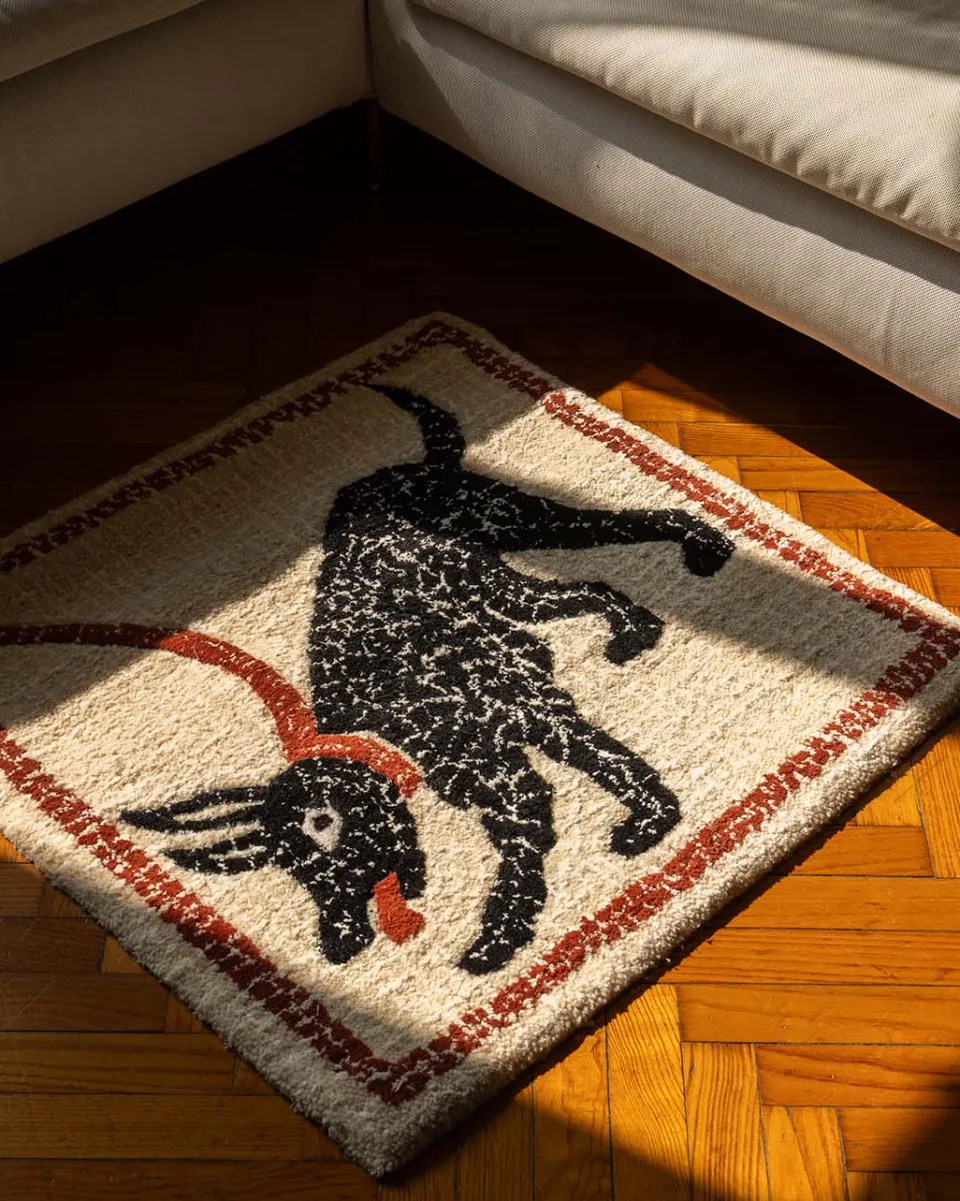 TA-DAAN CAVE CANEM Carpet