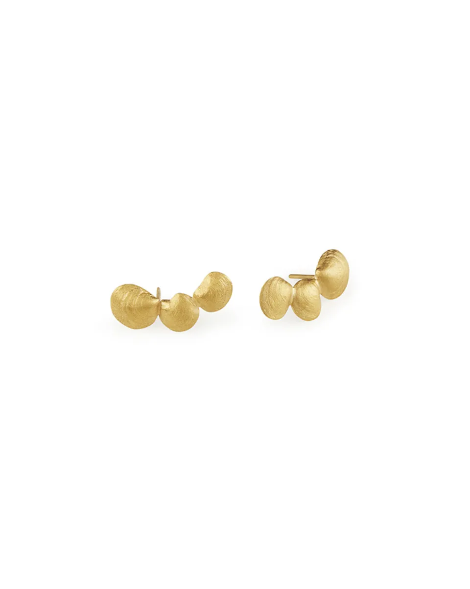 TA-DAAN Cuff Shell earrings