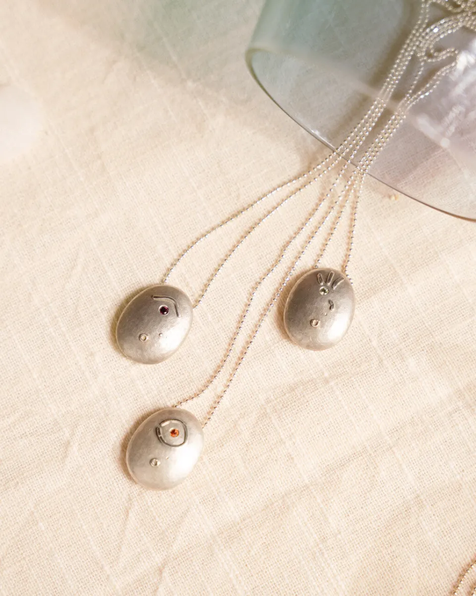TA-DAAN Cyclope Gaia pendant