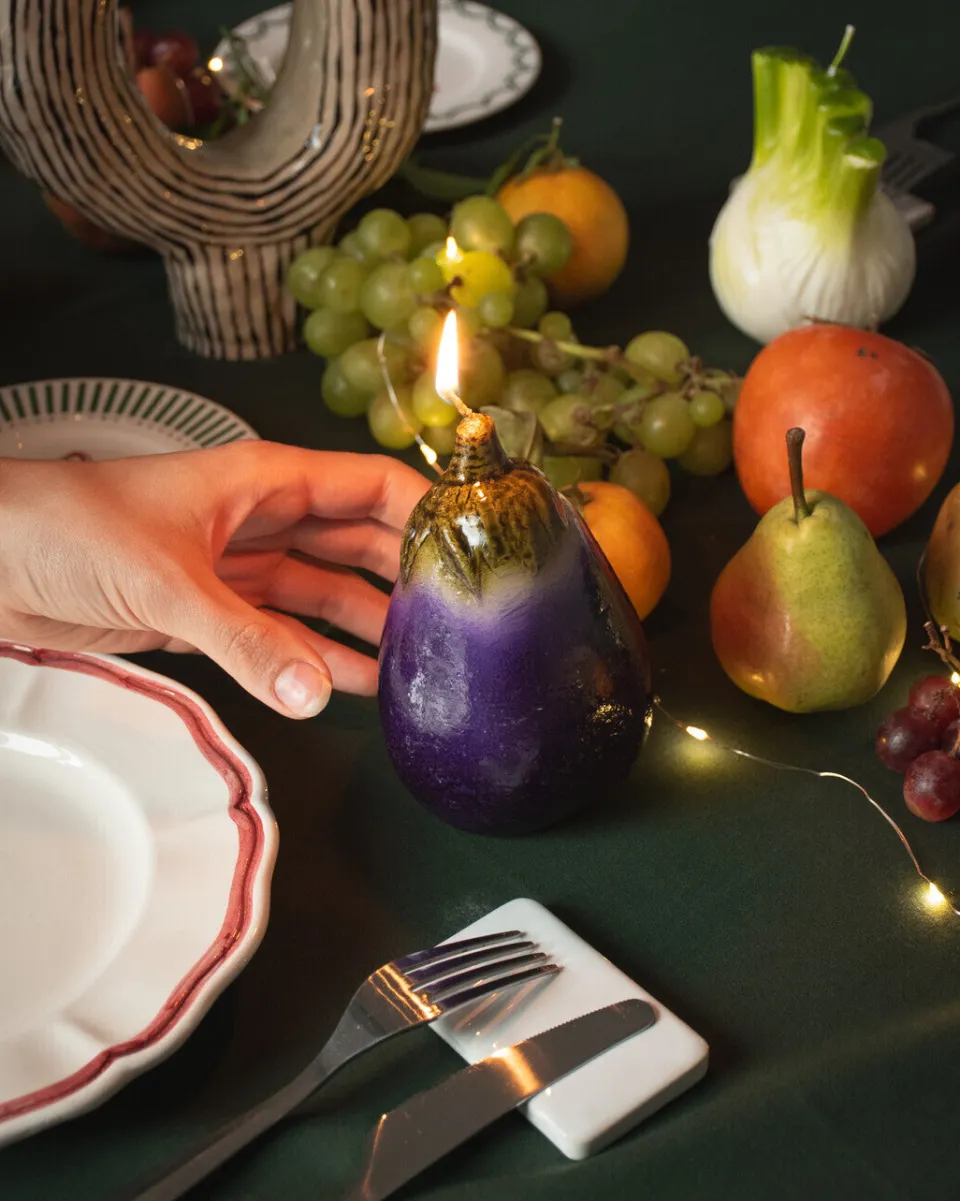 TA-DAAN Eggplant candle