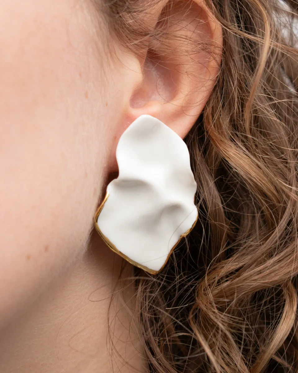TA-DAAN Eride Ceramic Gold Earrings