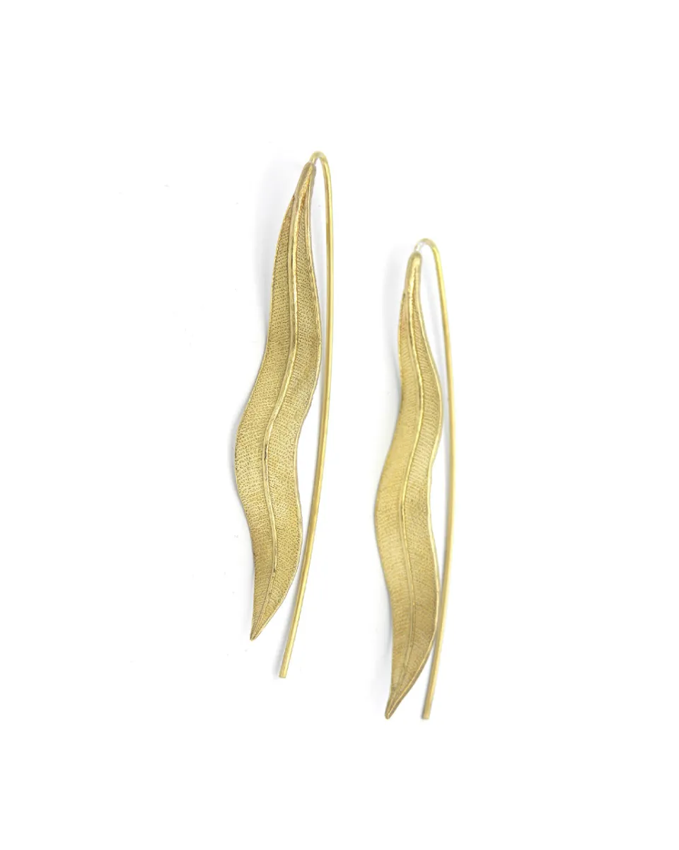 TA-DAAN Eucalyptus long leaf earrings