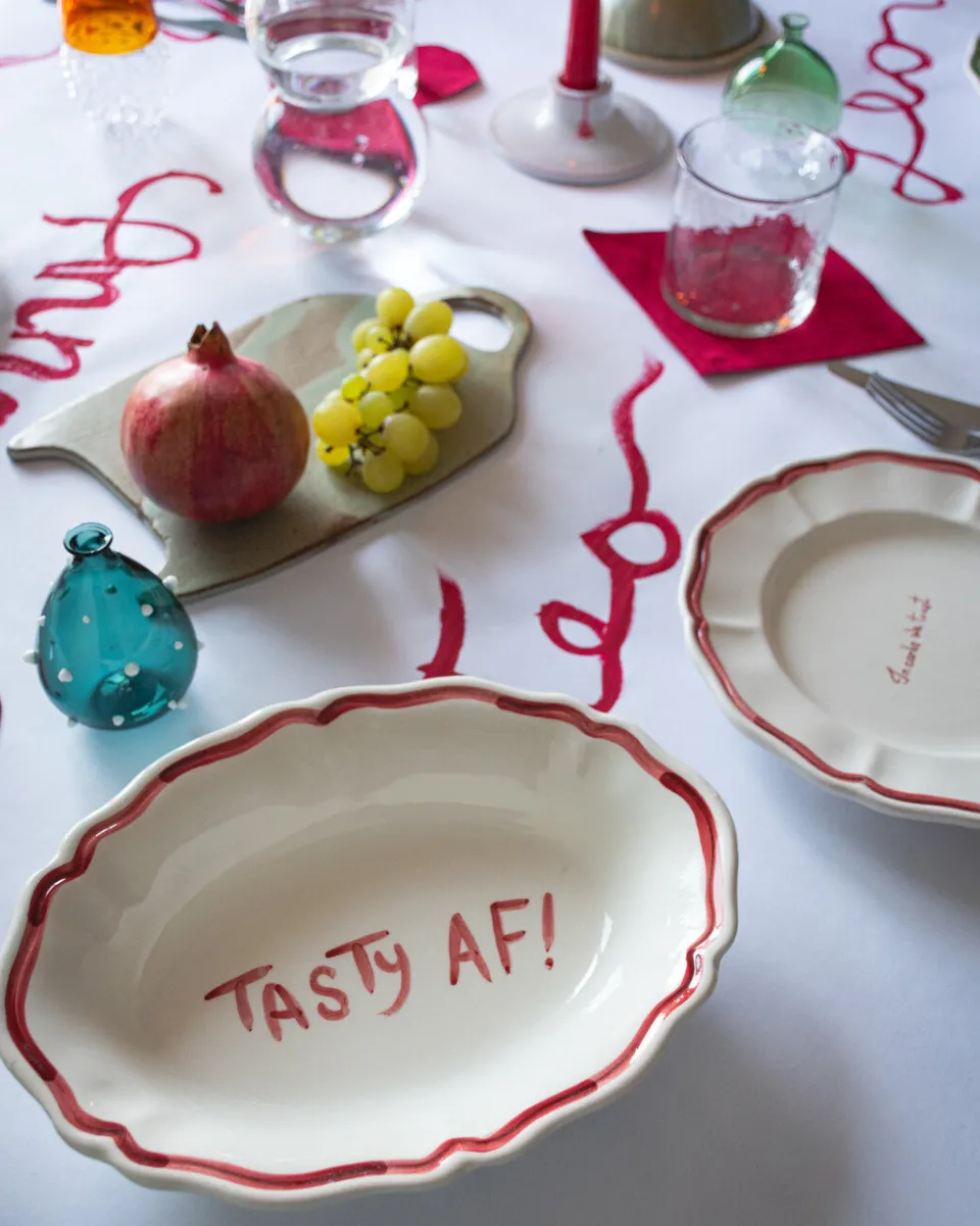 TA-DAAN Fil Rouge Oval Dish "Tasty AF!"
