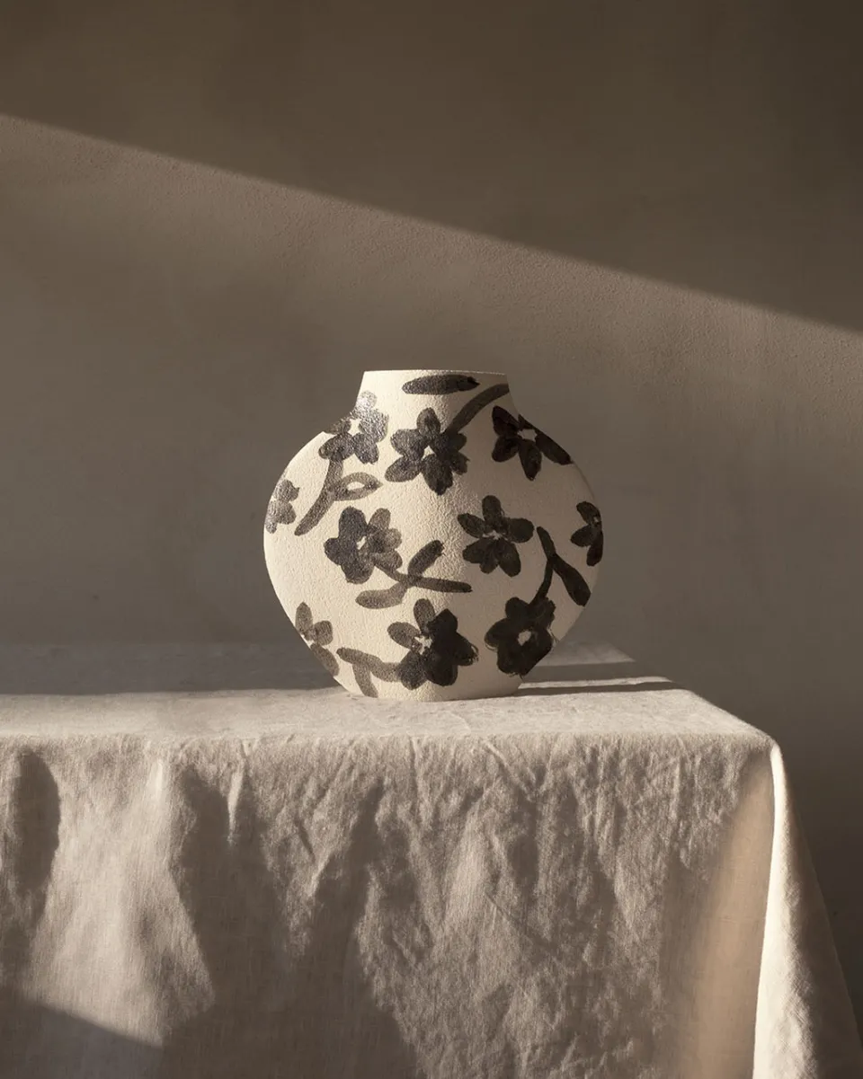 TA-DAAN Flowers Pattern' Ceramic Illustrated Vase