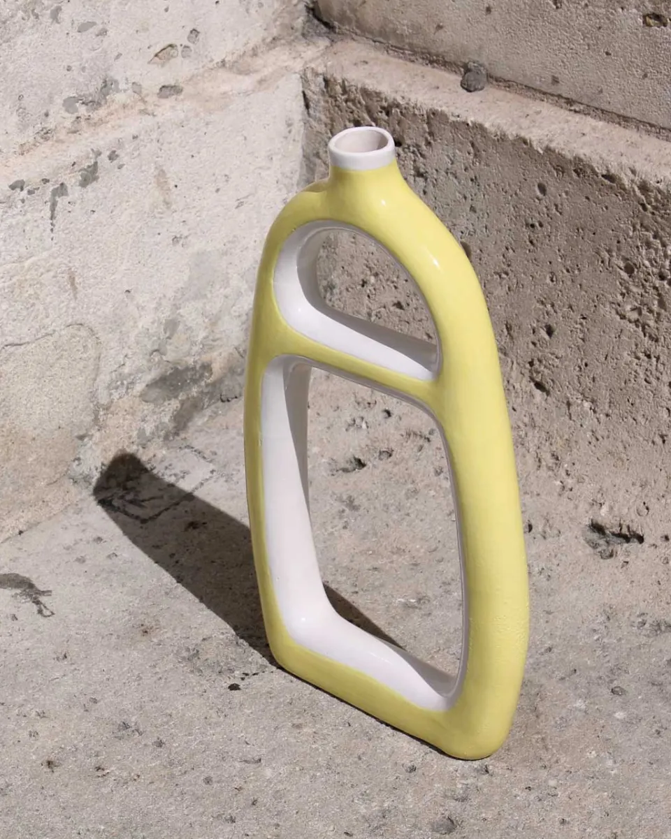 TA-DAAN Garibaldi Vase