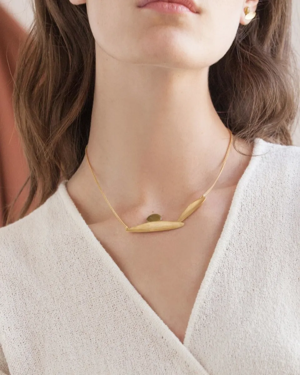 TA-DAAN Golden Olivia Necklace