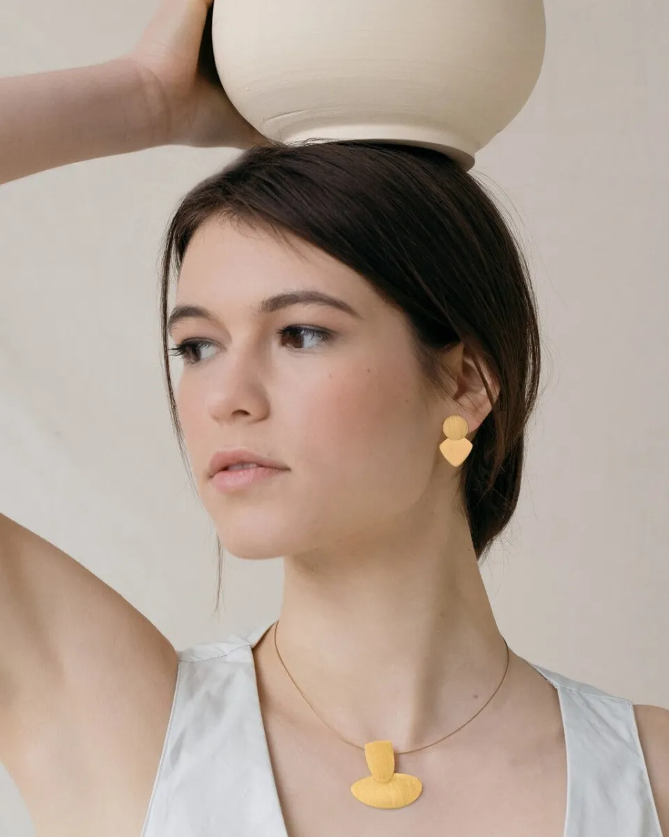 TA-DAAN Golden Venus Necklace