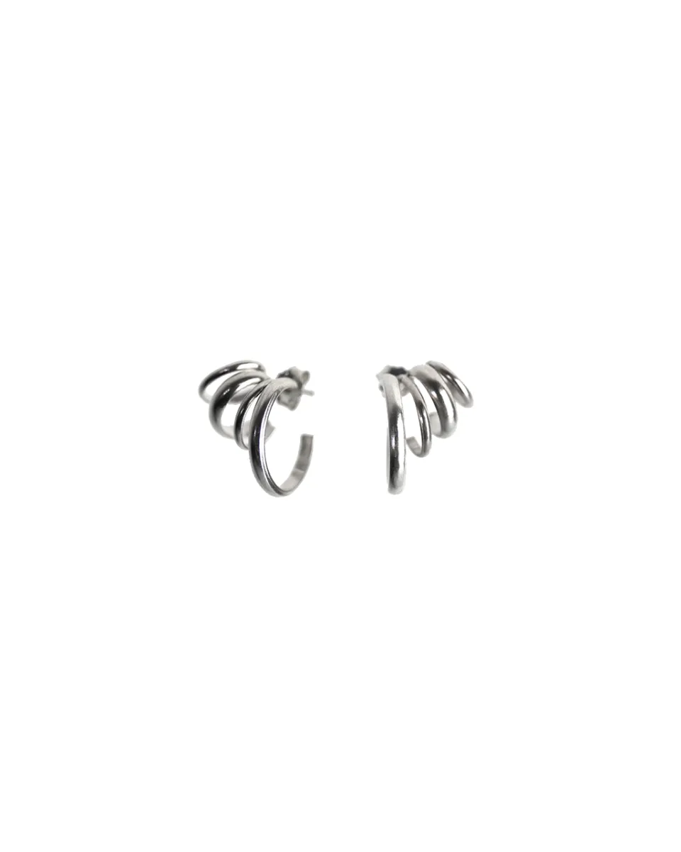TA-DAAN HATTARI Stacket Hoop Earrings
