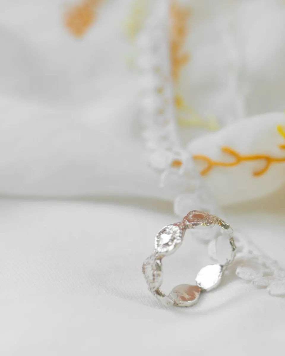 TA-DAAN Lace Chain ring