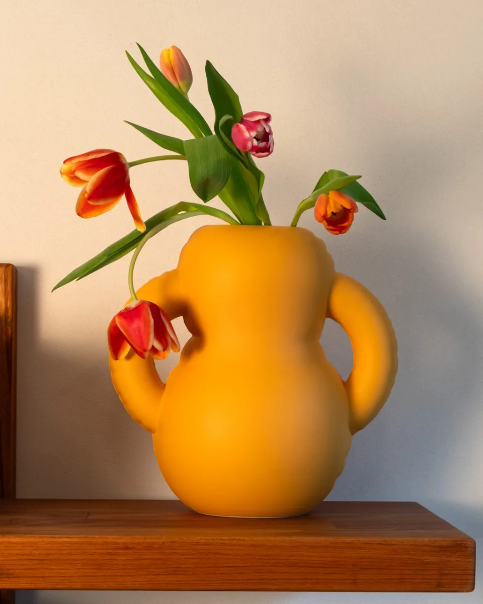 TA-DAAN Oscar Vase