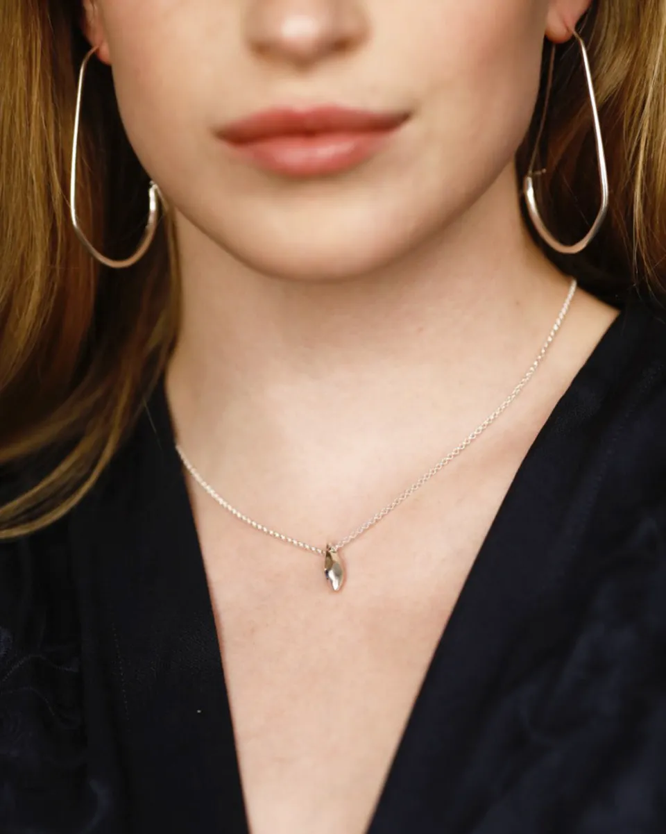 TA-DAAN Oval Hoops Earrings