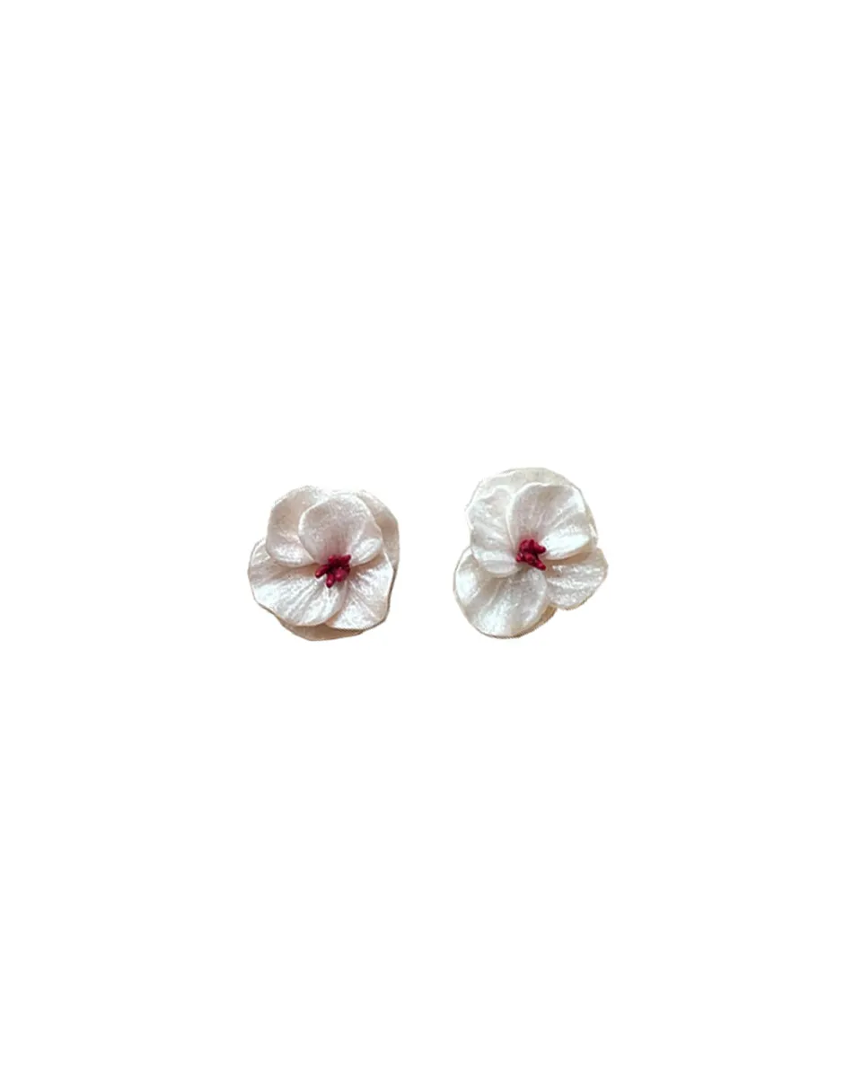 TA-DAAN Pearl Poppy earrings