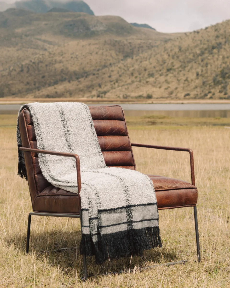 TA-DAAN PHUYU Alpaca Blanket