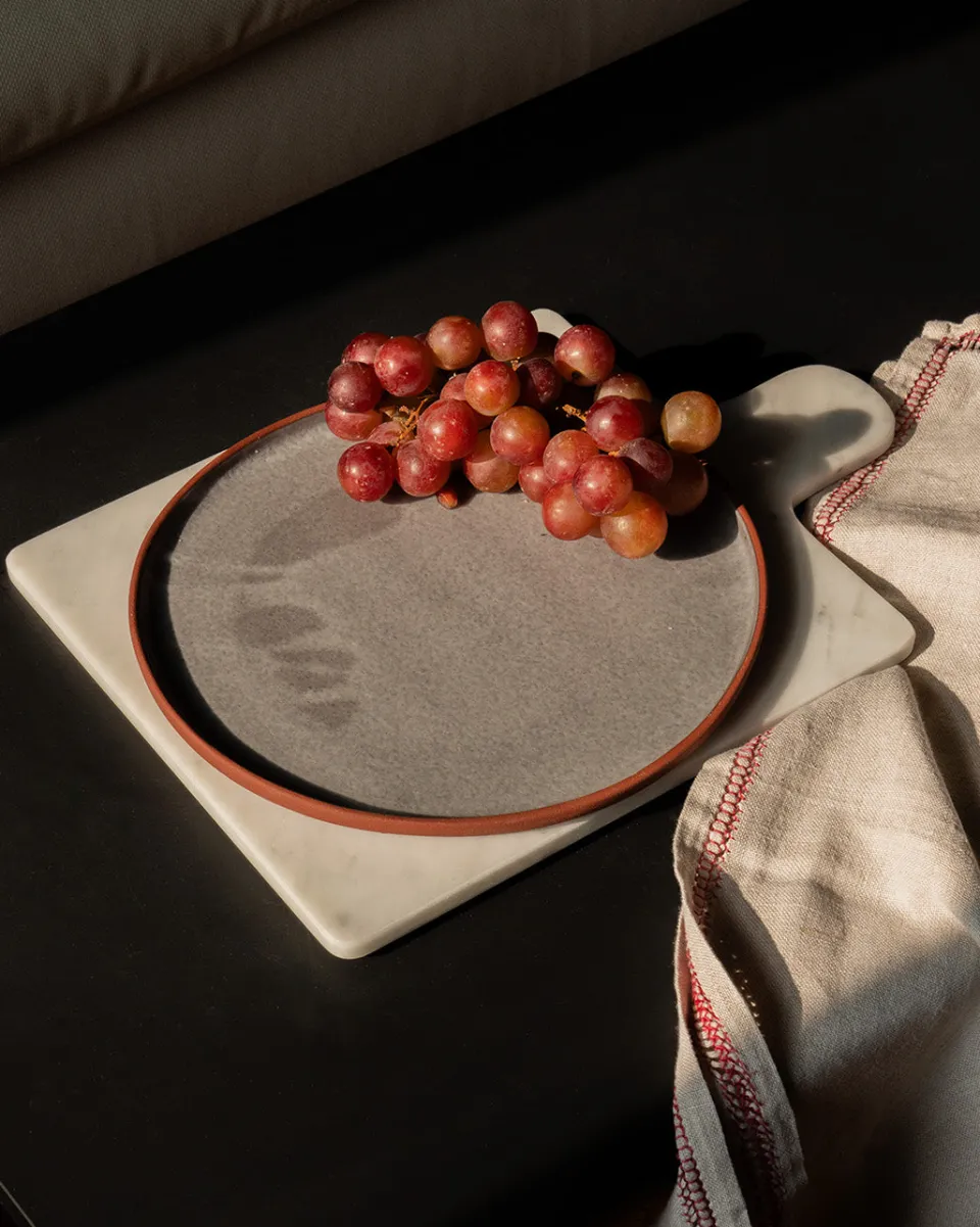 TA-DAAN Red stoneware everyday plate