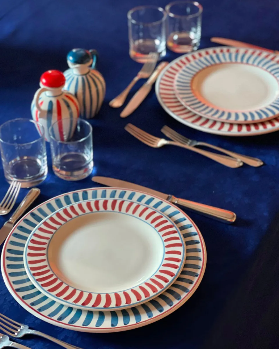 TA-DAAN Red Striped dining plates - Set of 4