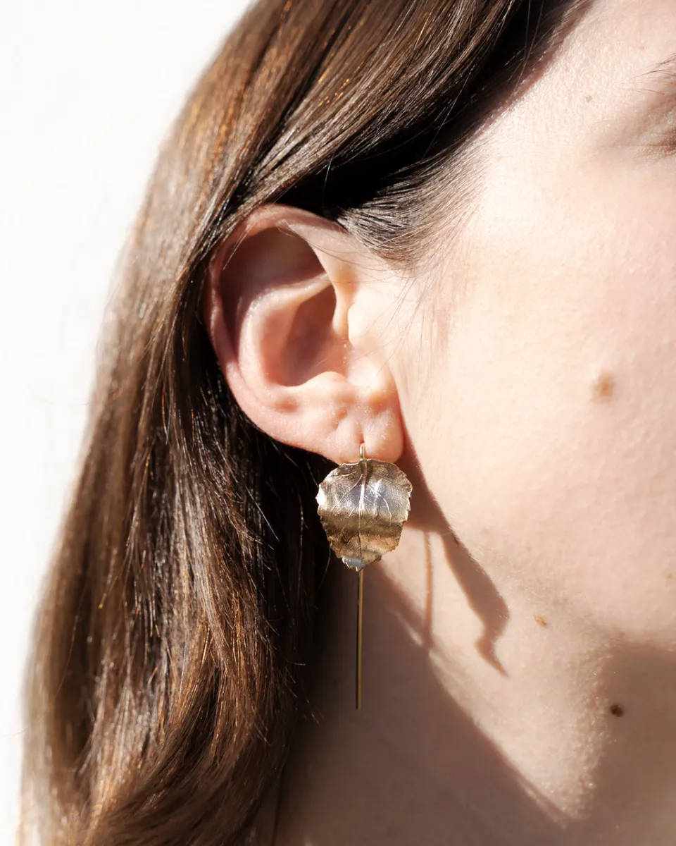 TA-DAAN Rose leaf earrings