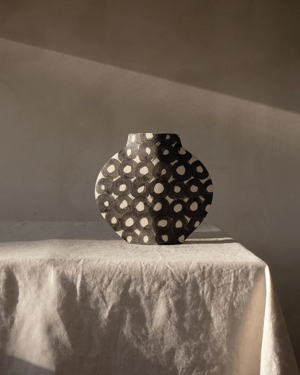 TA-DAAN ‘Rounds Pattern’ Ceramic Illustrated Vase