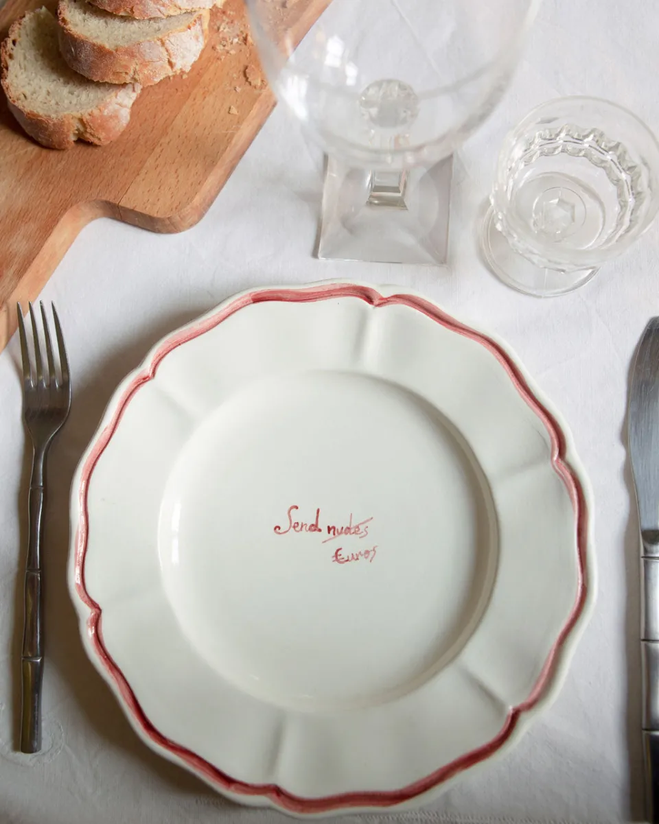 TA-DAAN Send nudes plate