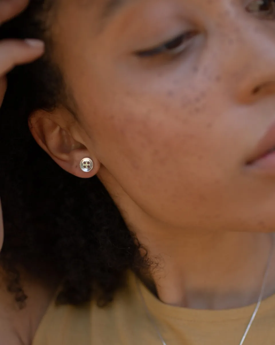TA-DAAN Shirt Button earrings