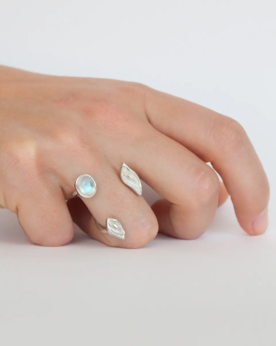 TA-DAAN Sisterhood Gems Ring