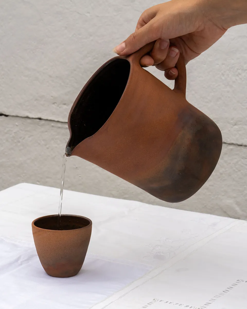 TA-DAAN Smocky Pitcher