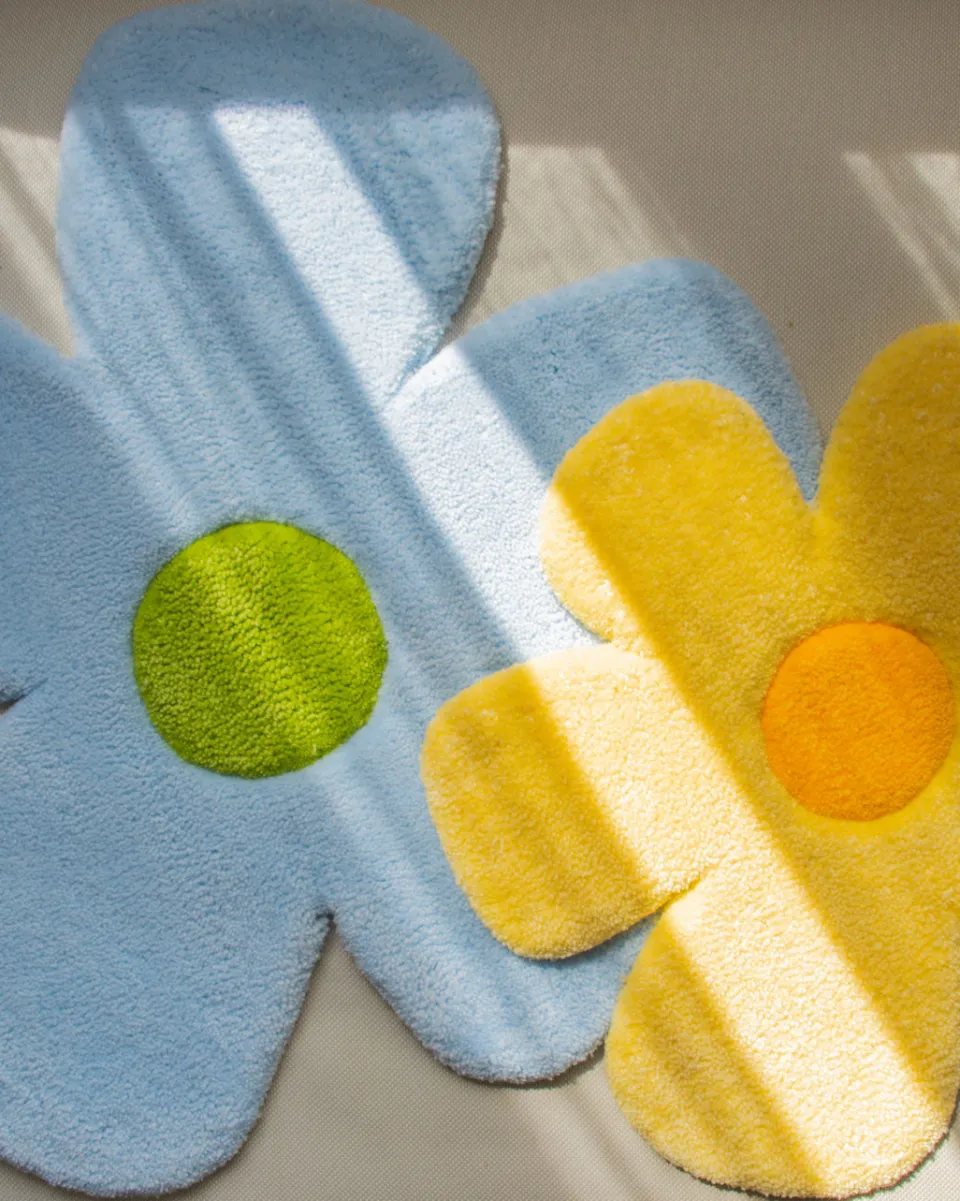 TA-DAAN Tufted Flower - Yellow Orange