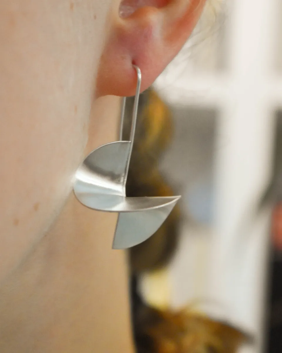 TA-DAAN Twist Earrings