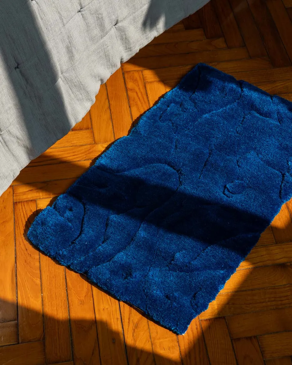 TA-DAAN Yves Klein Carpet